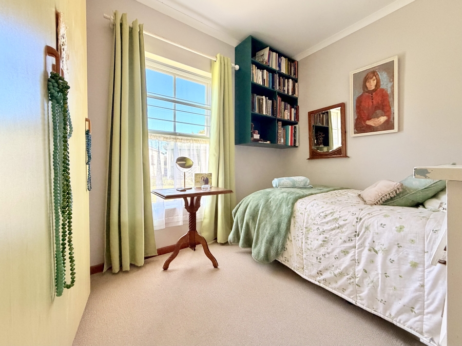 2 Bedroom Property for Sale in Sandbaai Western Cape